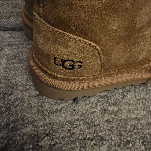 UGG Neumel Cozy Tan Suede Boots with Laces Size 5 - Picture 3 of 9